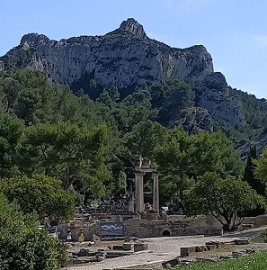 Jour 3 Mercredi 21 sept. à Glanum episode artwork