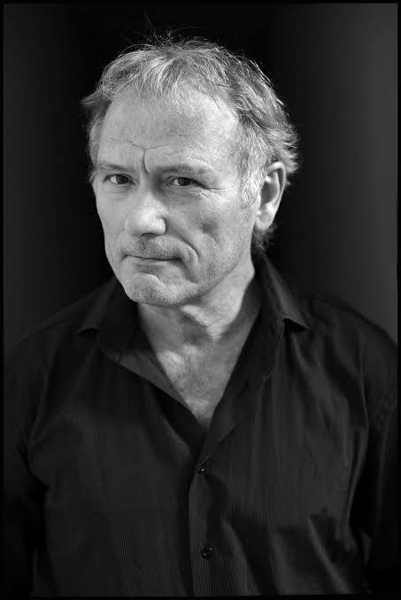 Ethno-Vibro : l\'effet social total