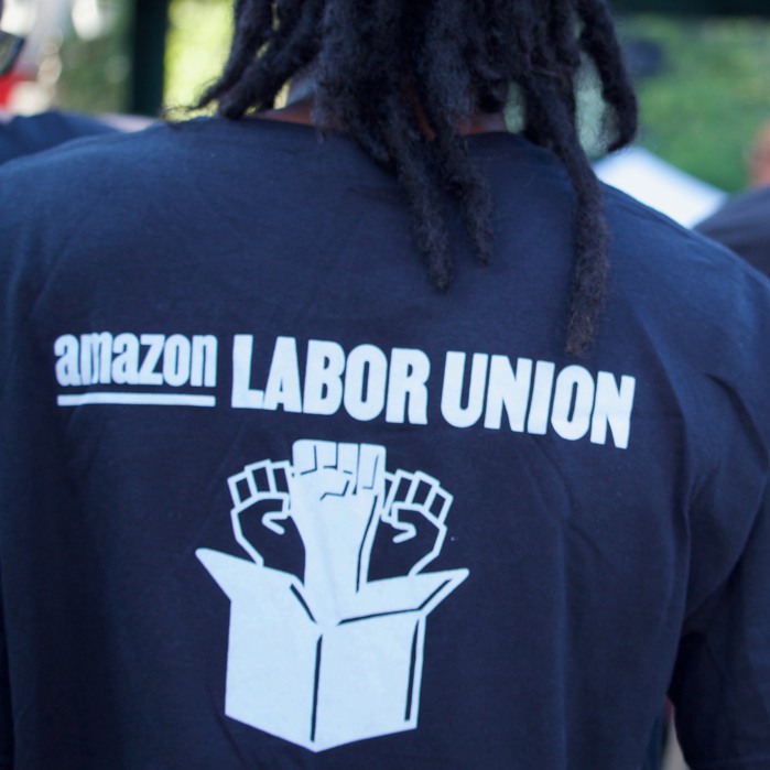 Saison II • EP 16: Tout le monde déteste Amazon